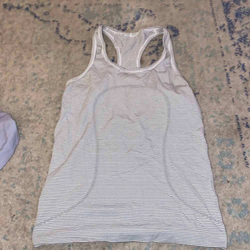 Lululemon razorback tank